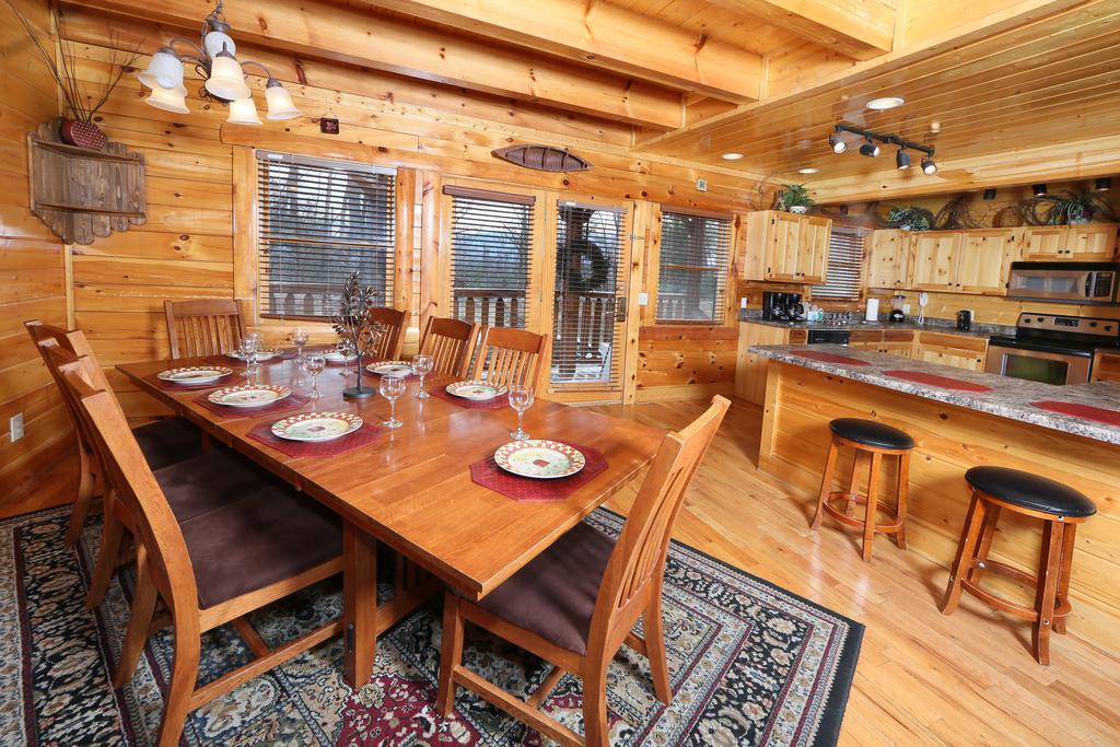 Rising Eagle Lodge - Eight Bedroom พิเจนฟอร์จ ภายนอก รูปภาพ